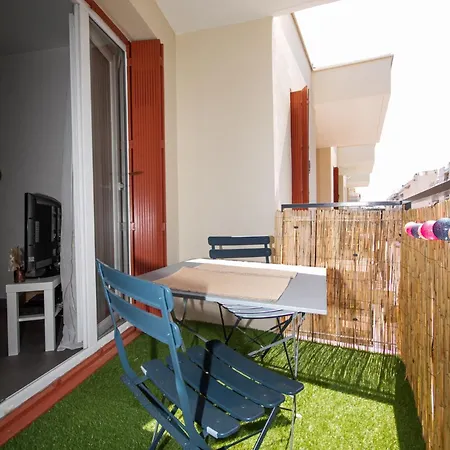 T2 Dernier Etage Avec Terrasse A 5 Min De La 尼斯