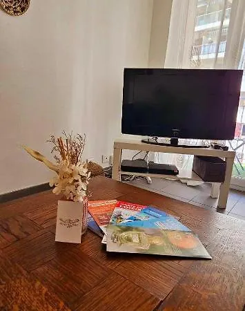 Apartment T2 Dernier étage Avec Terrasse à 5 Min De La *