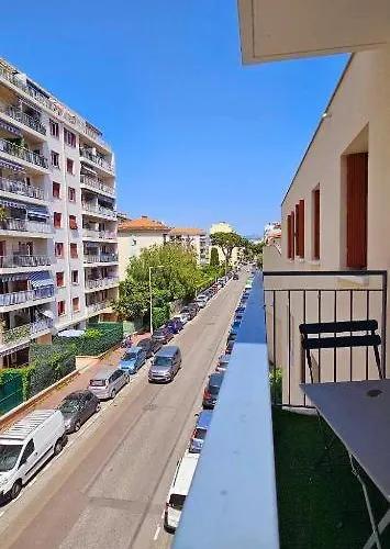 Apartment T2 Dernier étage Avec Terrasse à 5 Min De La